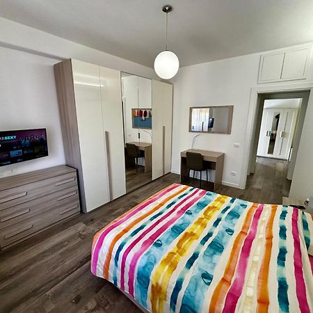 Casa Magrini - Intero Appartamento In Roma Marconi Luaran gambar